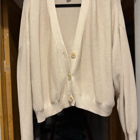 Gorgeous cream button up cardigan EUC barely used - Picture 2 of 5